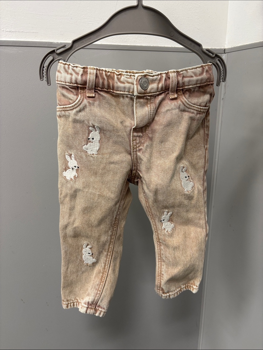 H&M Beige Washed Jeans with White Bunny Embroidery